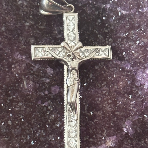 CZ big 925 sterling silver crucifix cross - Picture 4 of 9
